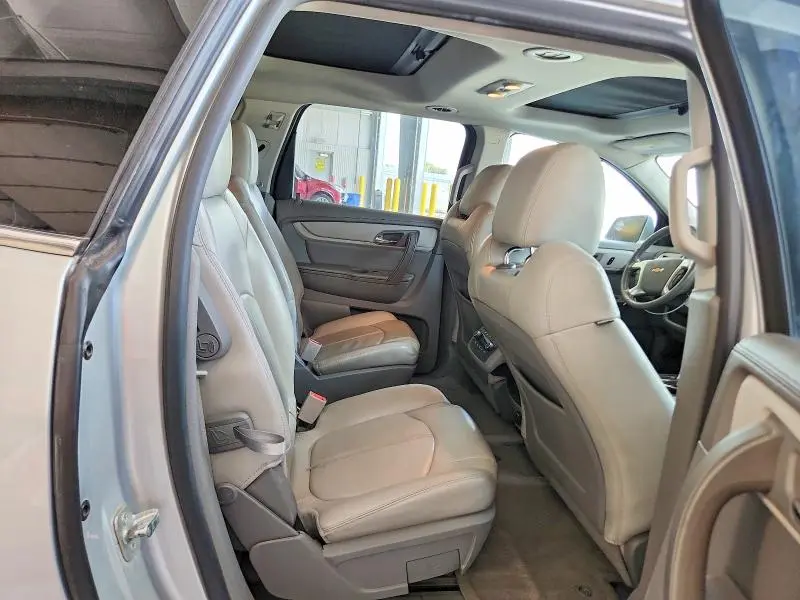 2014 CHEVROLET TRAVERSE LT  