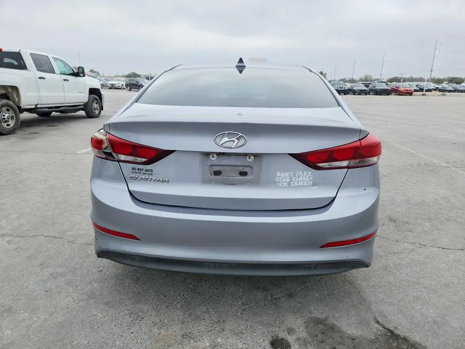 2017 HYUNDAI ELANTRA SE  