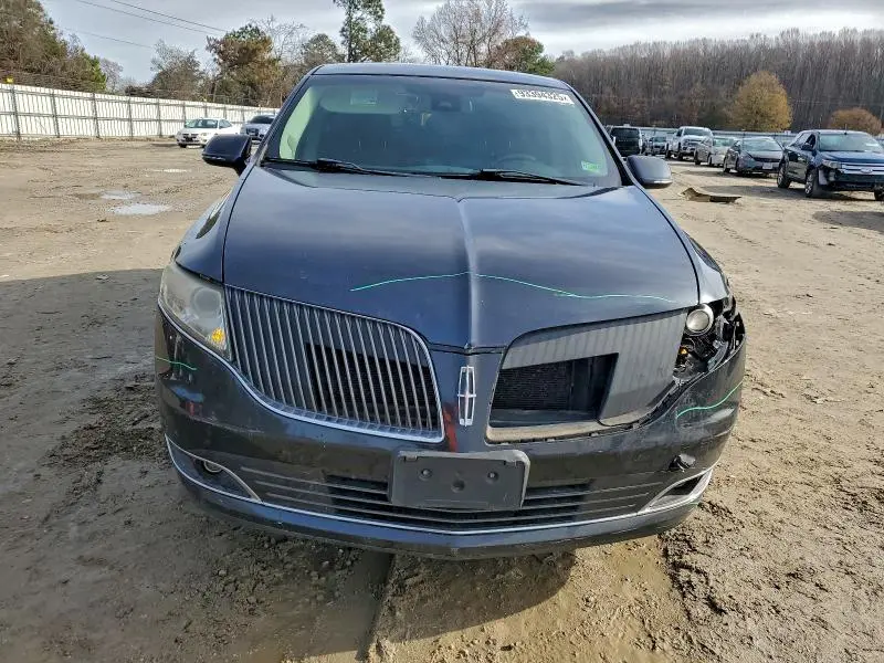 2014 LINCOLN MKT   