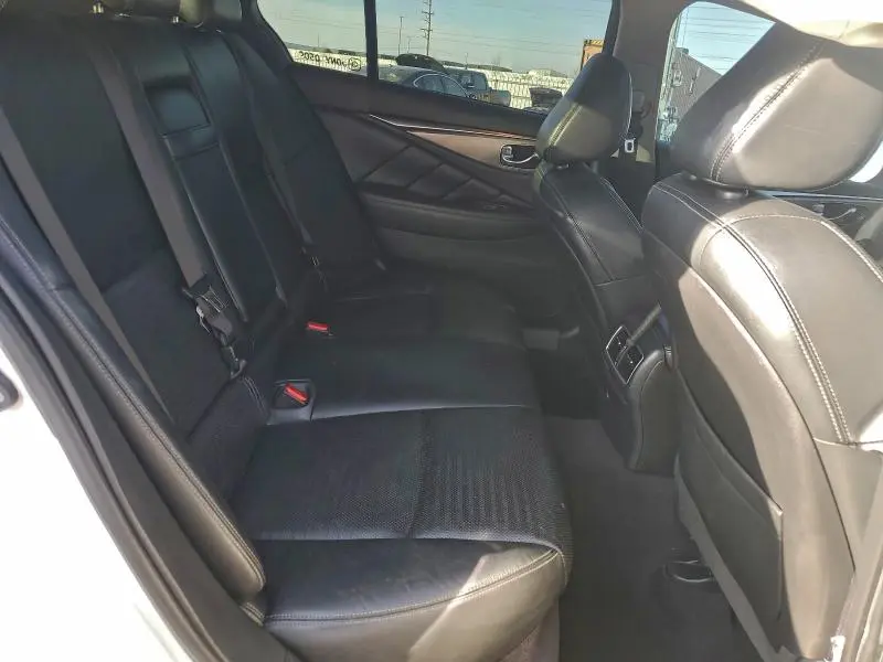 2018 INFINITI Q50 LUXE  