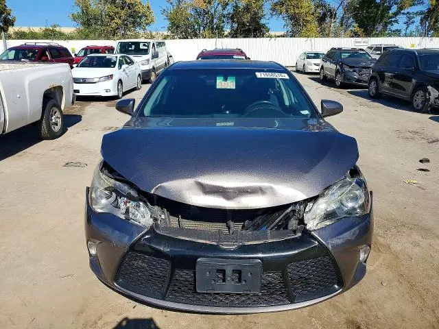 2017 TOYOTA CAMRY SE  