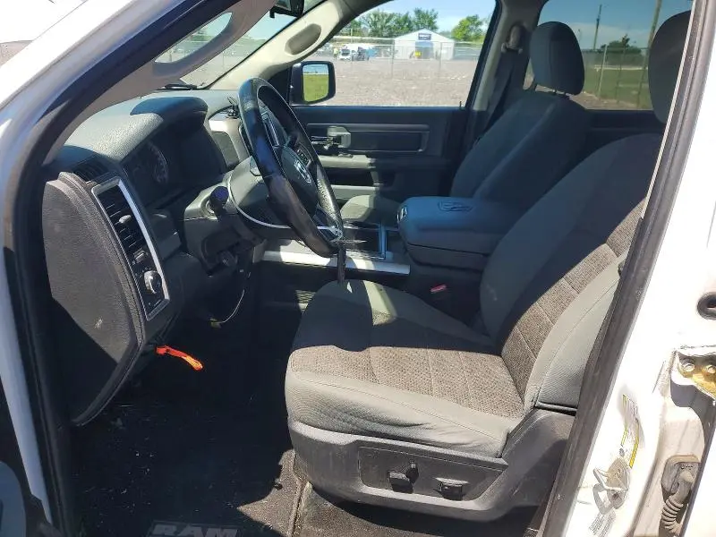 2015 RAM 1500 SLT  