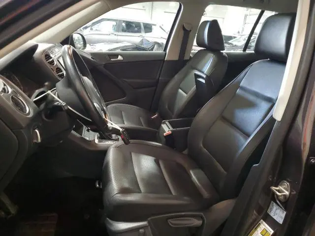 2016 VOLKSWAGEN TIGUAN S  