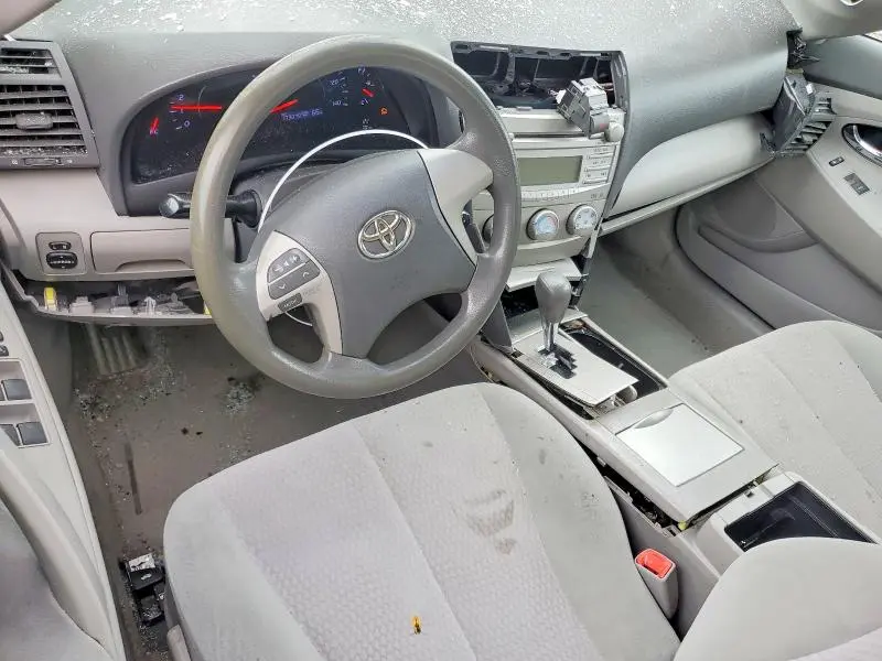 2011 TOYOTA CAMRY LE  