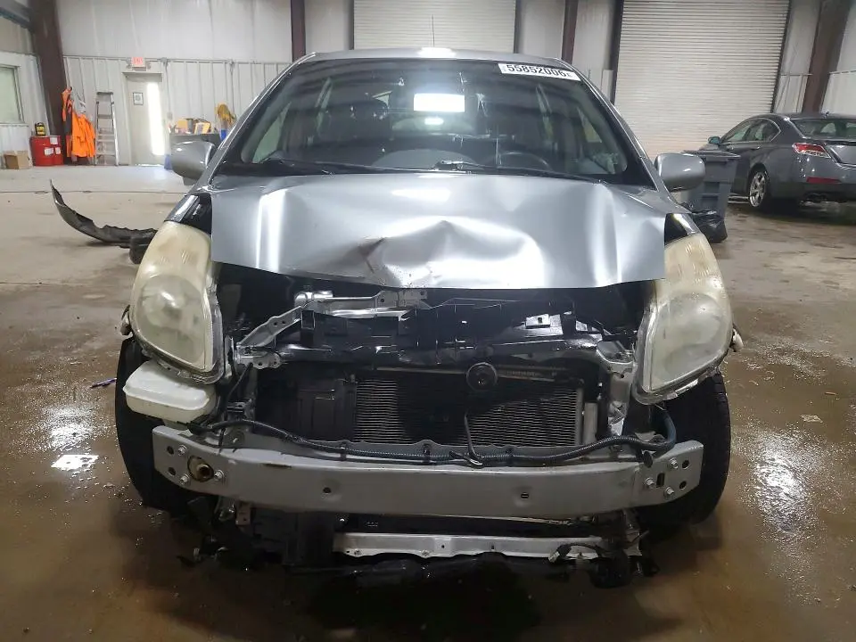 2010 TOYOTA YARIS BASE  