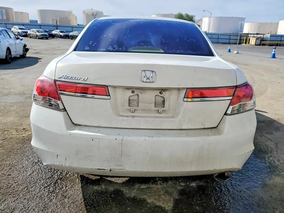 2012 HONDA ACCORD LX  