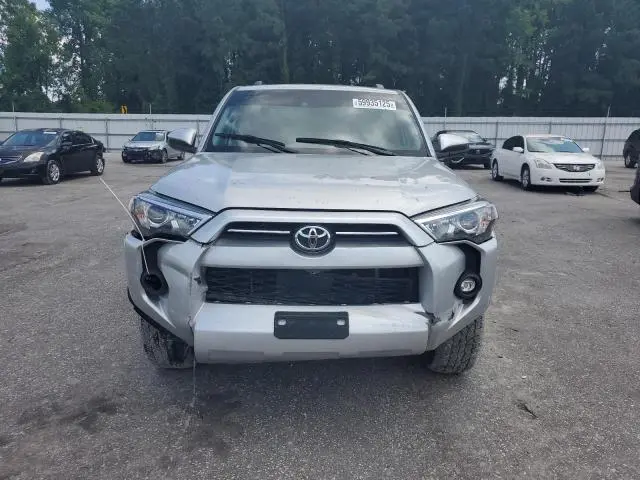 2023 TOYOTA 4RUNNER SE  