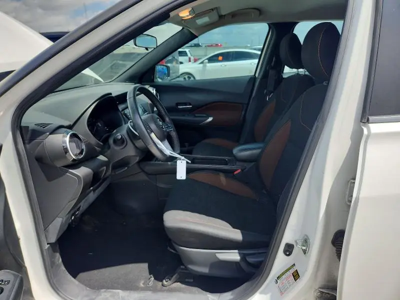 2021 NISSAN KICKS SR  