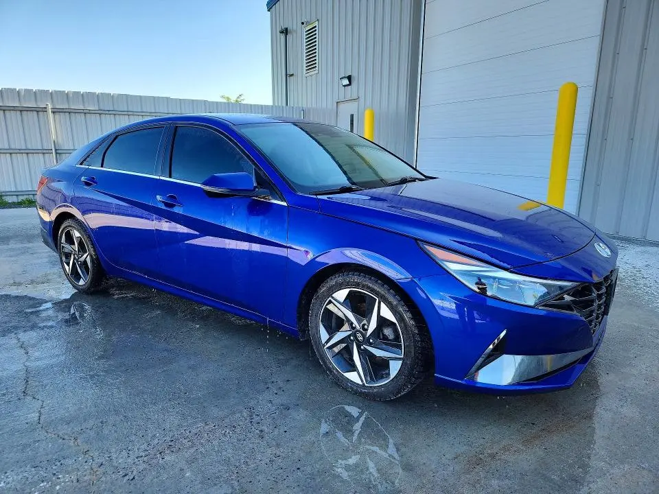 2022 HYUNDAI ELANTRA SEL  