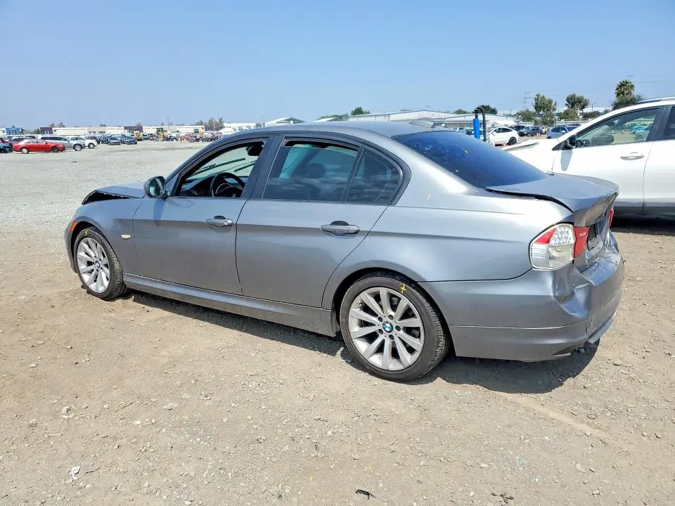 2011 BMW 328I   