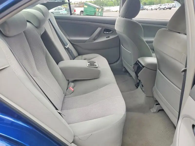 2010 TOYOTA CAMRY LE  
