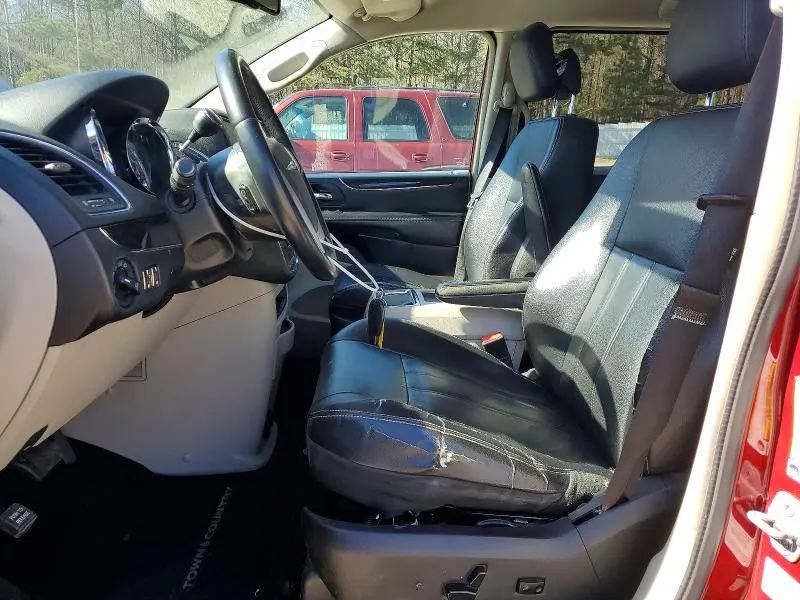 2013 CHRYSLER TOWN & COUNTRY TOURING  