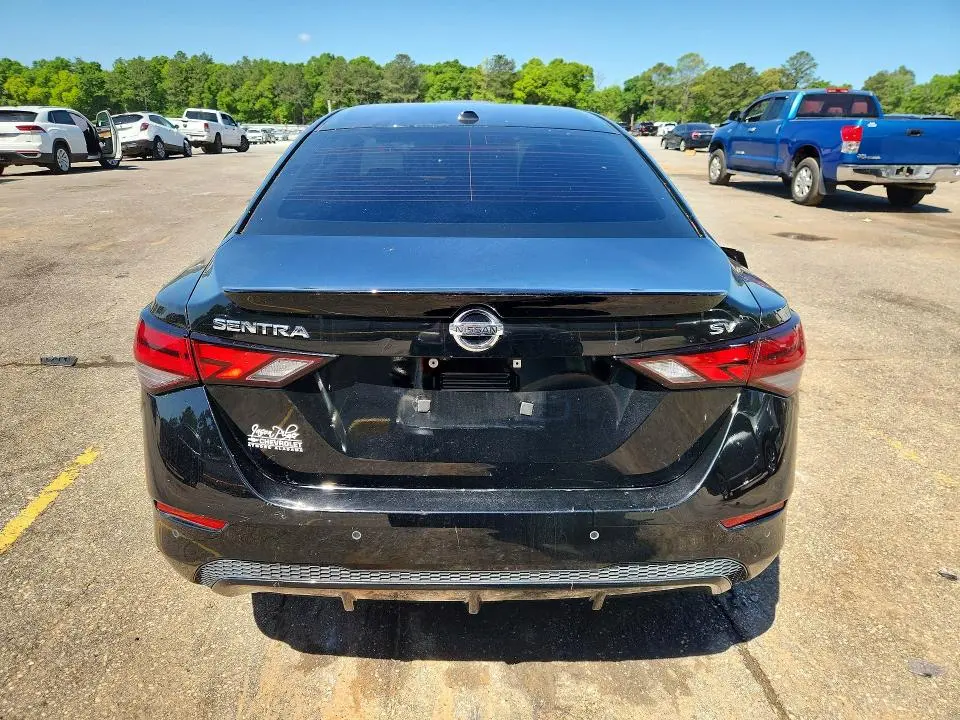2024 NISSAN SENTRA SV  