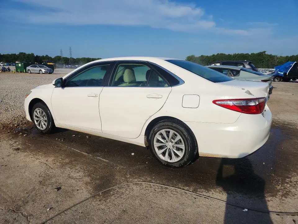 2015 TOYOTA CAMRY LE  