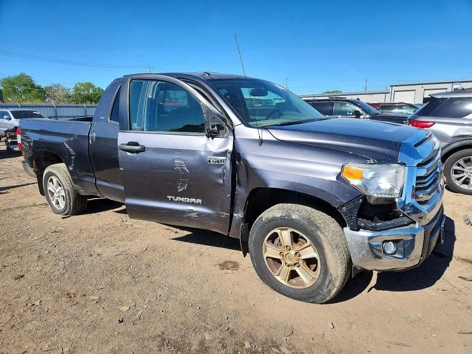 2017 TOYOTA TUNDRA SR5  