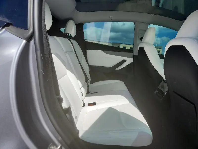 2026 TESLA MODEL Y   