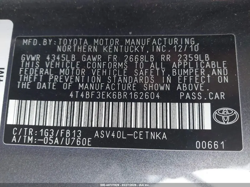 2011 TOYOTA CAMRY LE