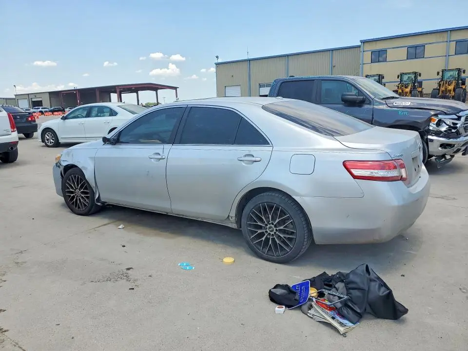 2011 TOYOTA CAMRY BASE  