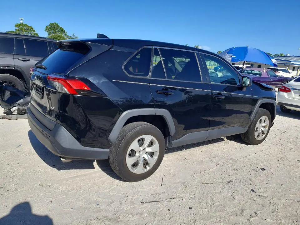 2022 TOYOTA RAV4 LE  