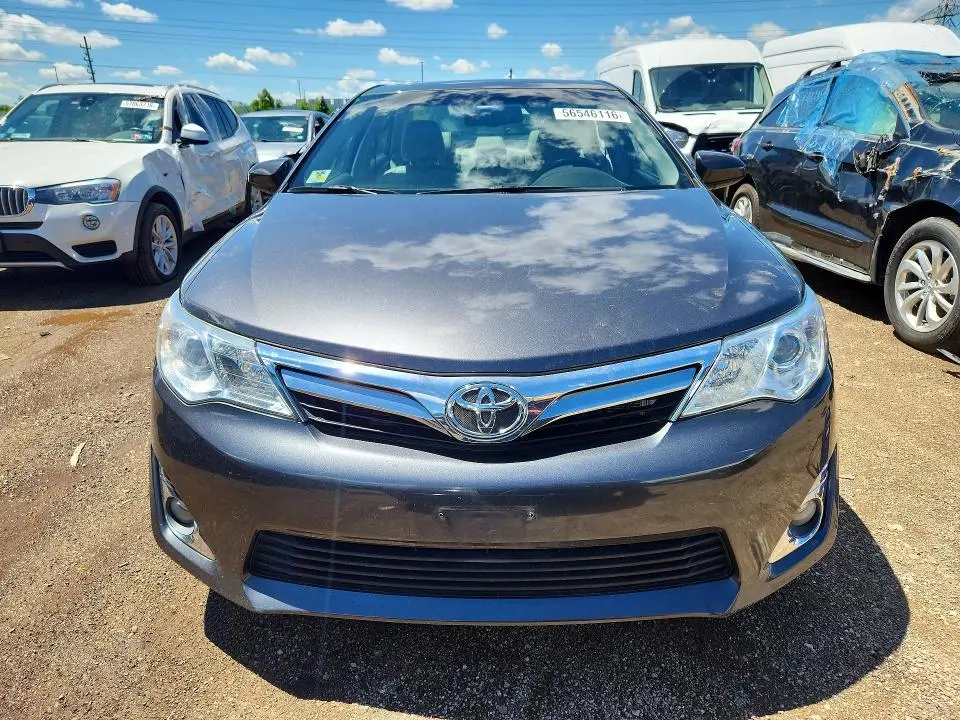 2012 TOYOTA CAMRY XLE V6  