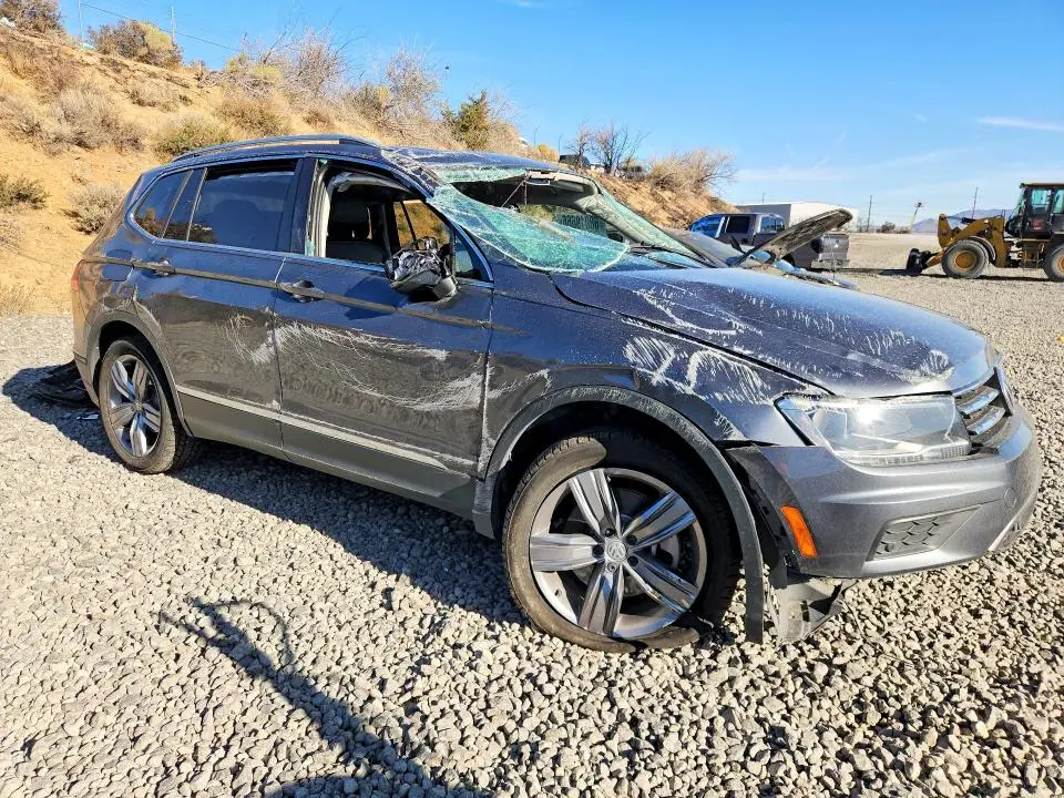 2021 VOLKSWAGEN TIGUAN SE  