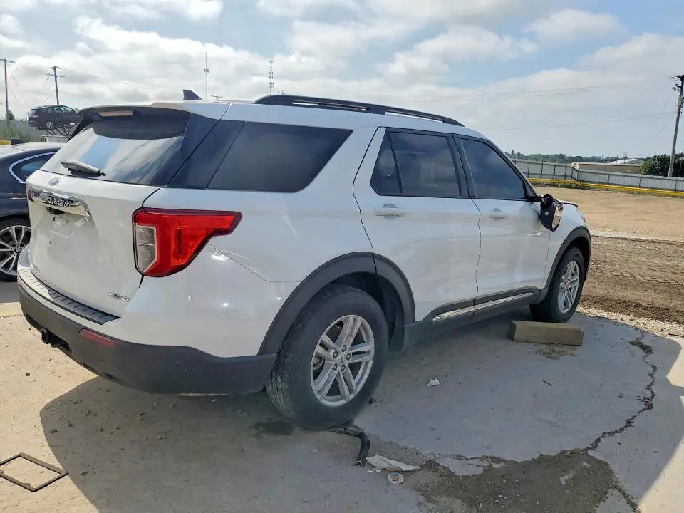 2022 FORD EXPLORER XLT  