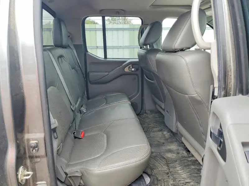 2019 NISSAN FRONTIER SL  