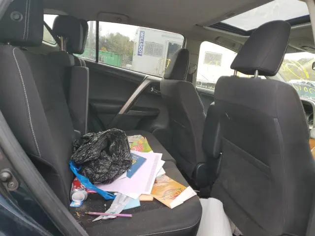 2017 TOYOTA RAV4 XLE  