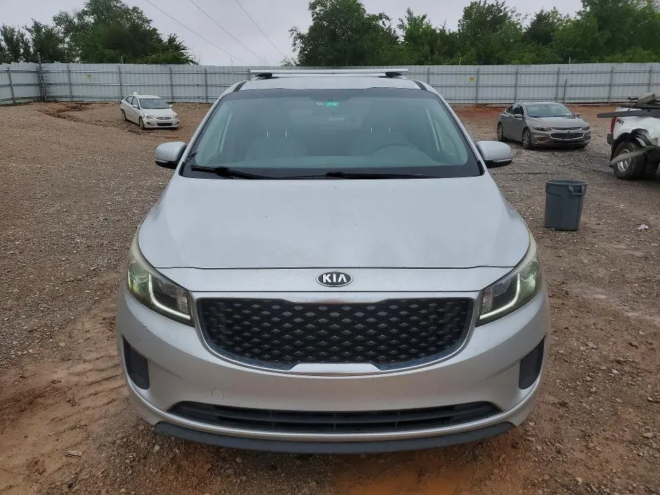 2016 KIA SEDONA LX  