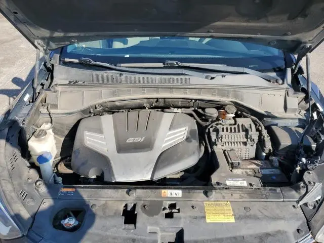 2018 HYUNDAI SANTA FE SE  