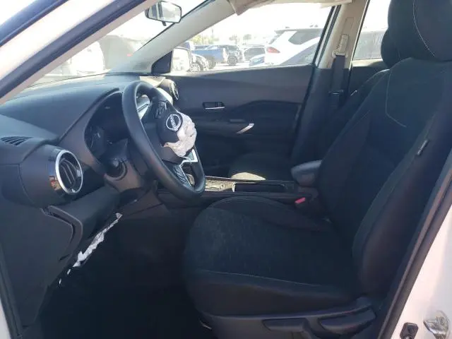 2024 NISSAN KICKS SV  