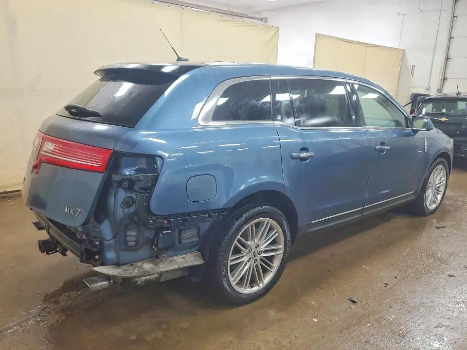 2018 LINCOLN MKT   