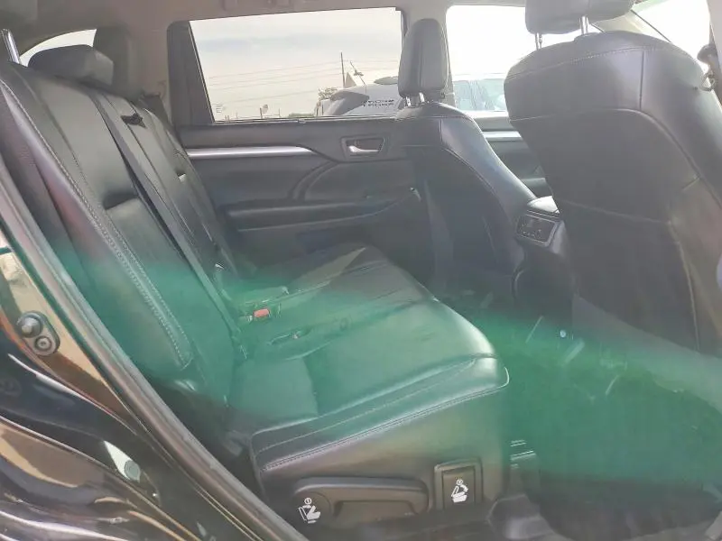 2014 TOYOTA HIGHLANDER XLE  