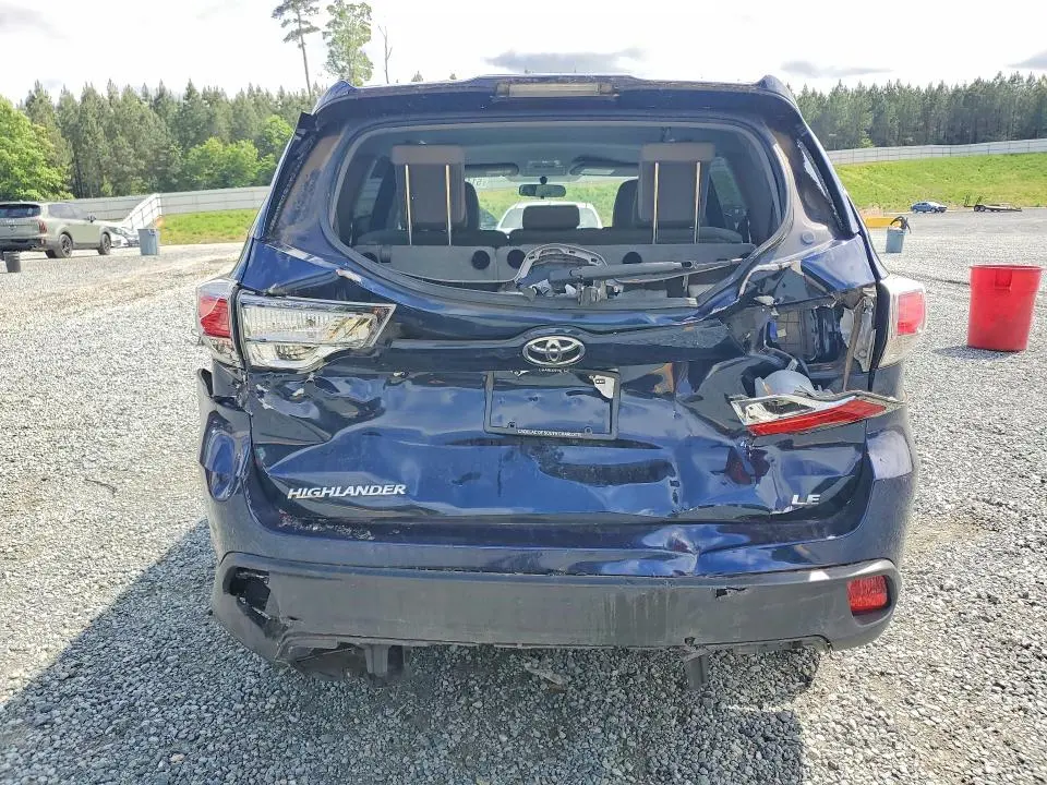 2015 TOYOTA HIGHLANDER LE  