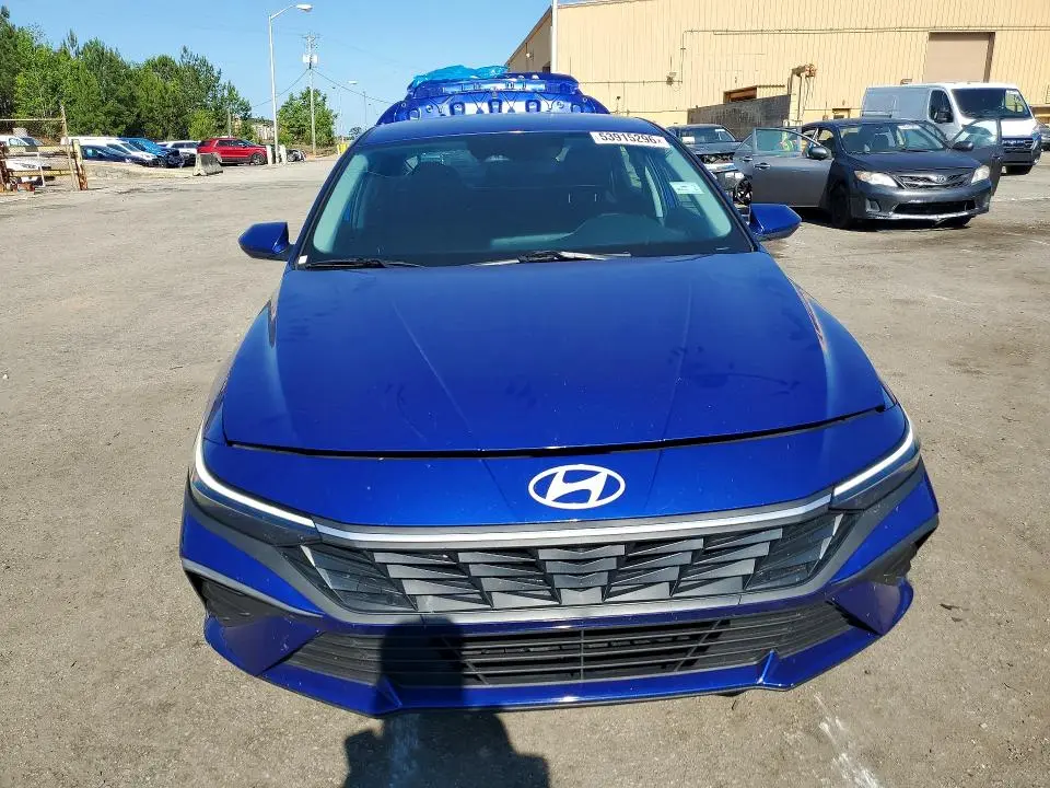 2024 HYUNDAI ELANTRA SEL  