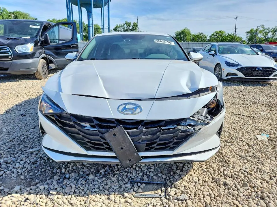 2022 HYUNDAI ELANTRA SEL  