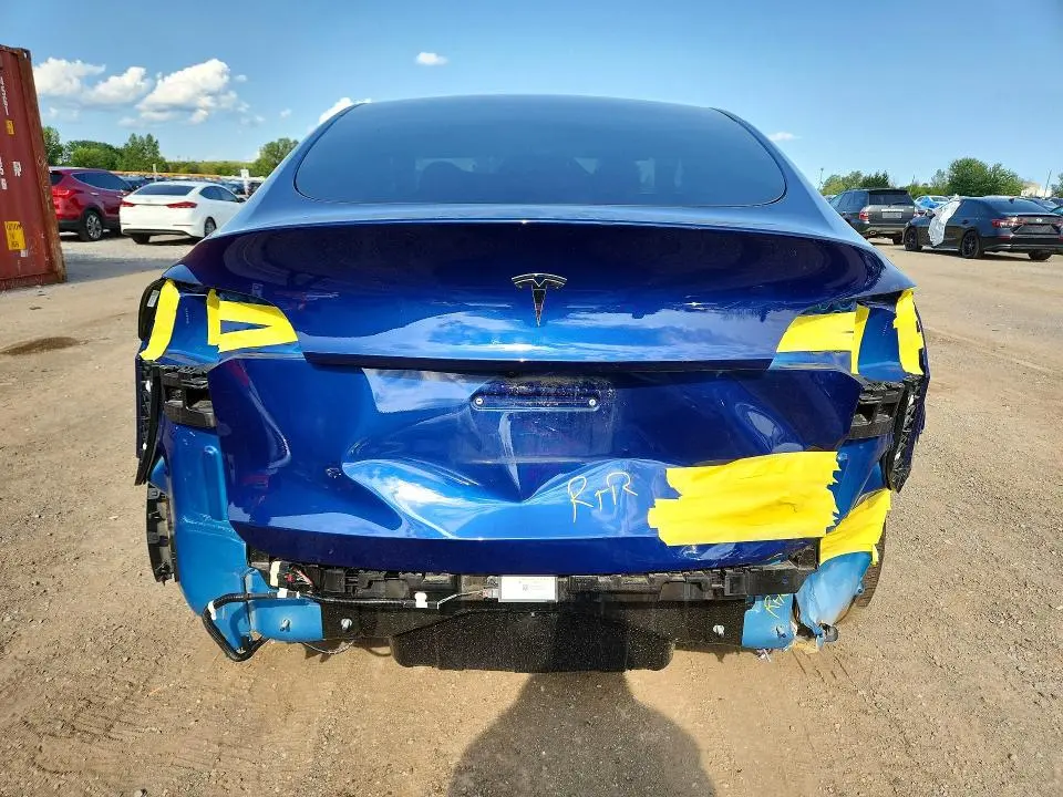 2024 TESLA MODEL Y   