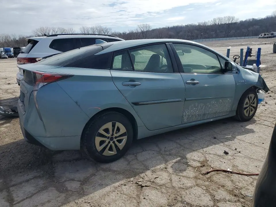 2016 TOYOTA PRIUS   