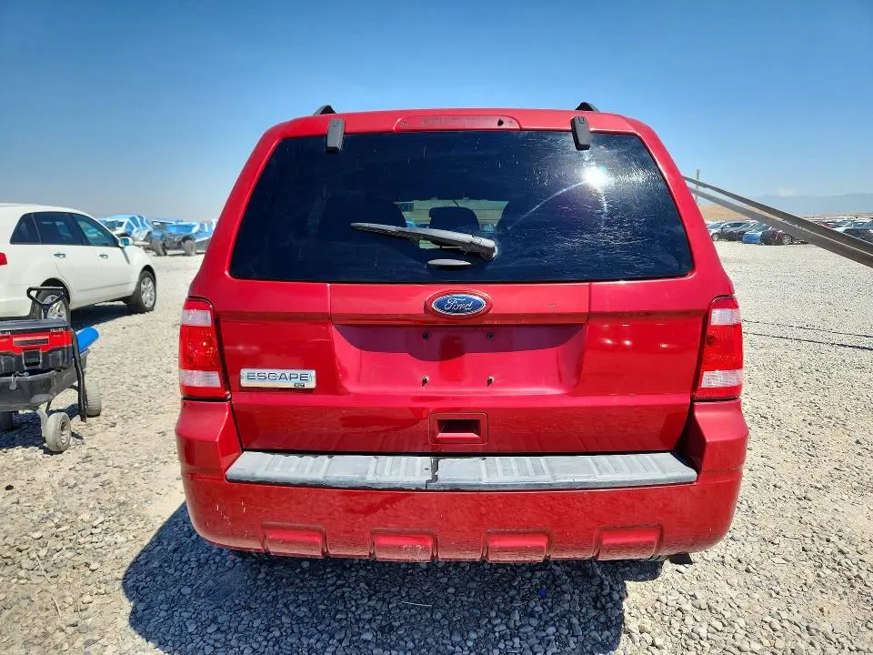 2011 FORD ESCAPE XLT  