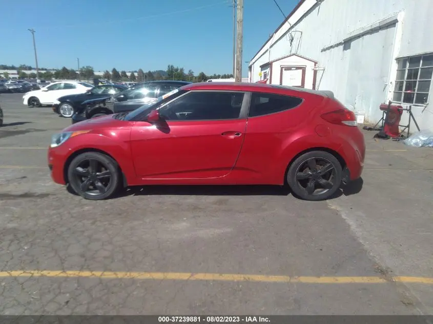 2013 HYUNDAI VELOSTER W/BLACK INT