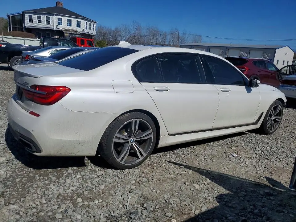 2018 BMW 750 XI  