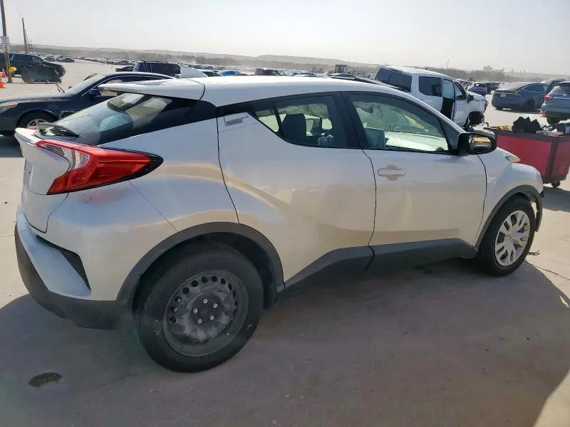 2021 TOYOTA C-HR XLE  