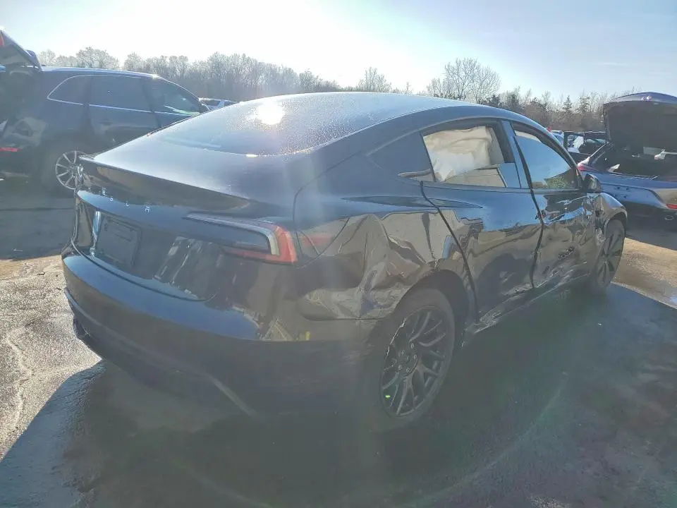 2025 TESLA MODEL 3   