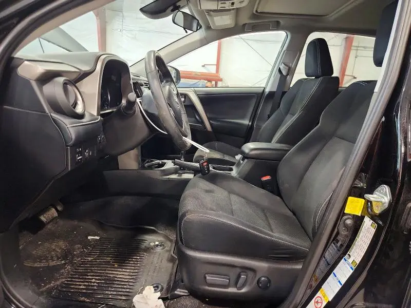 2018 TOYOTA RAV4 XLE  