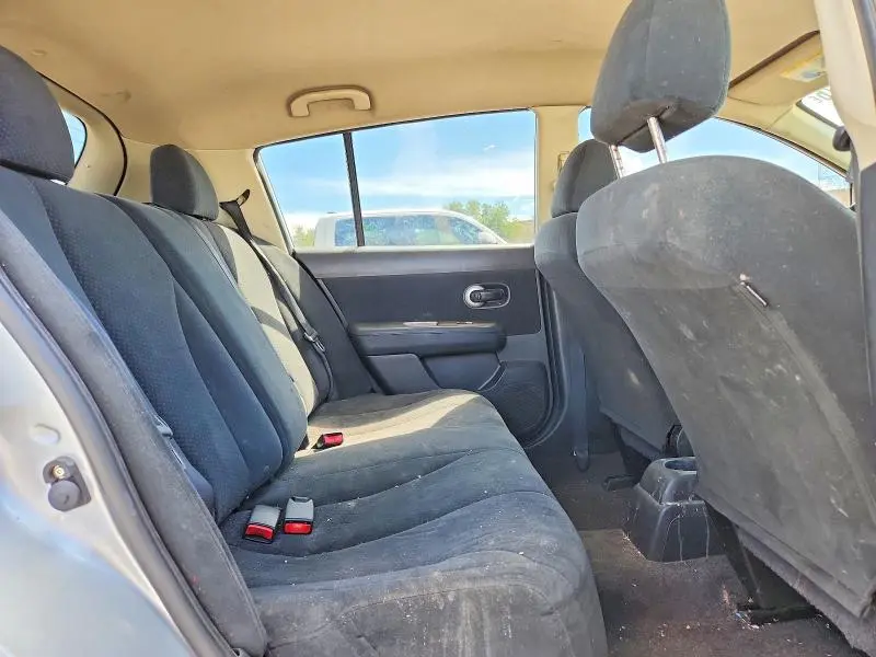 2011 NISSAN VERSA 1.8 S  