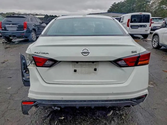 2022 NISSAN ALTIMA SR  