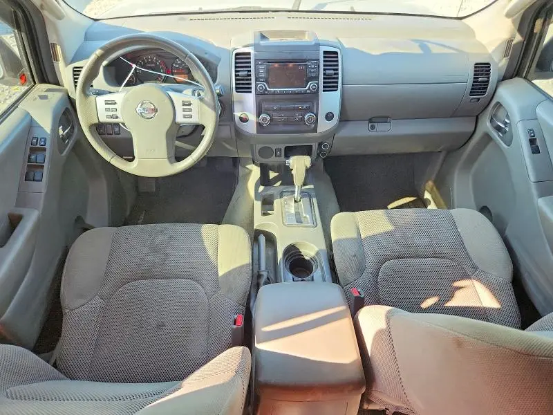 2016 NISSAN FRONTIER SV  