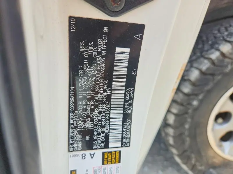 2011 TOYOTA FJ CRUISER BASE  