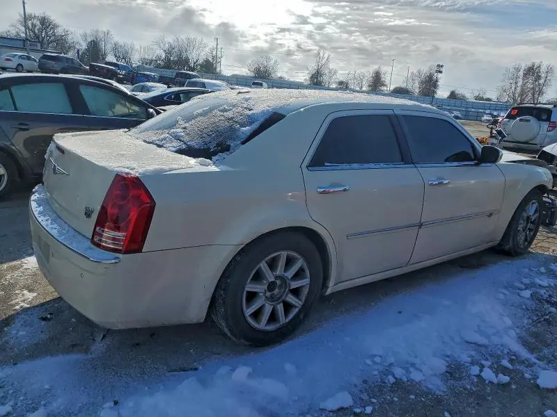 2010 CHRYSLER 300C   