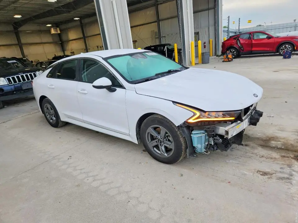 2022 KIA K5 LXS  
